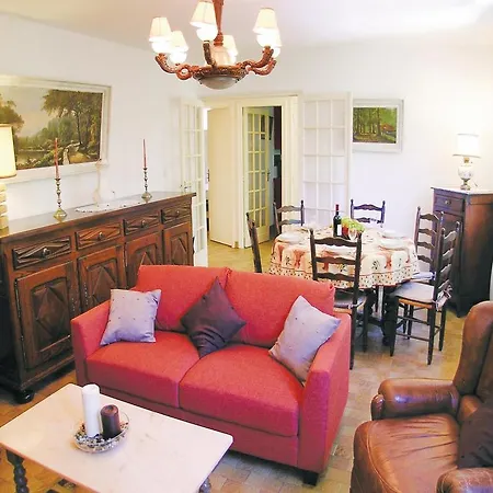 Nyaraló Three-bedroom Holiday In Plazac